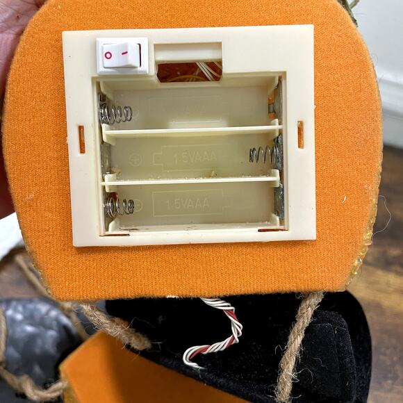 Halloween VTG Melted Plastic Popcorn Light Up Pumpkin Black Cat Wall Hanging - Picture 7 of 10